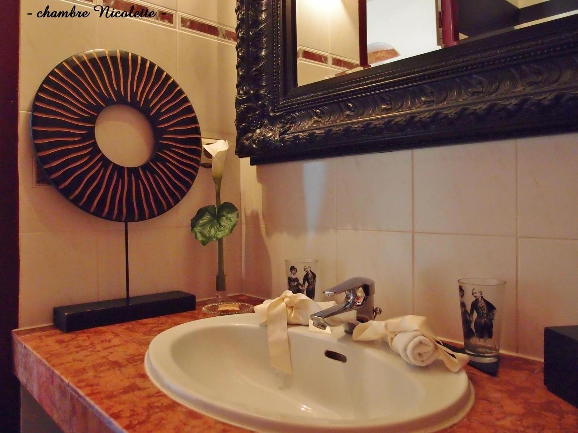 Hotel Le Saint Laurent Phòng bức ảnh